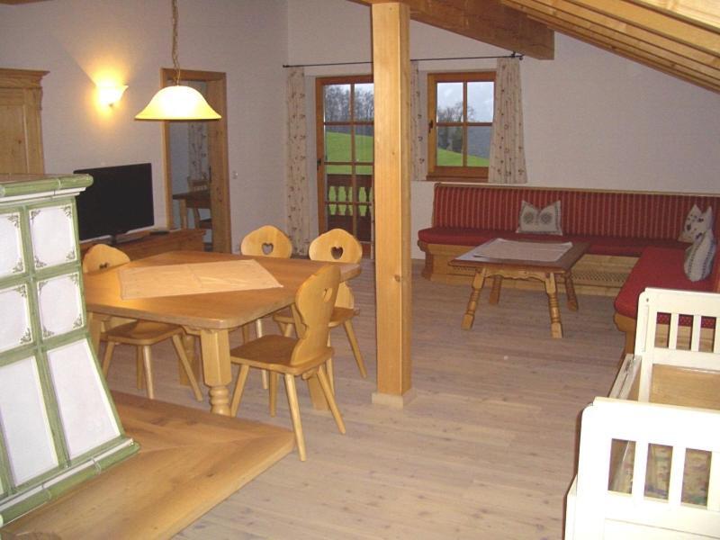 Huberbauernhof Ferienwohnungen Piding Exteriör bild